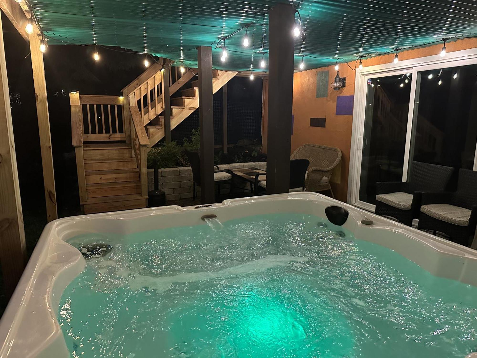 Wow!! Ultimate Pocono Retreat, Hot Tub, Game Room, Deck, Lakes, Skiing, Pools Long Pond Dış mekan fotoğraf