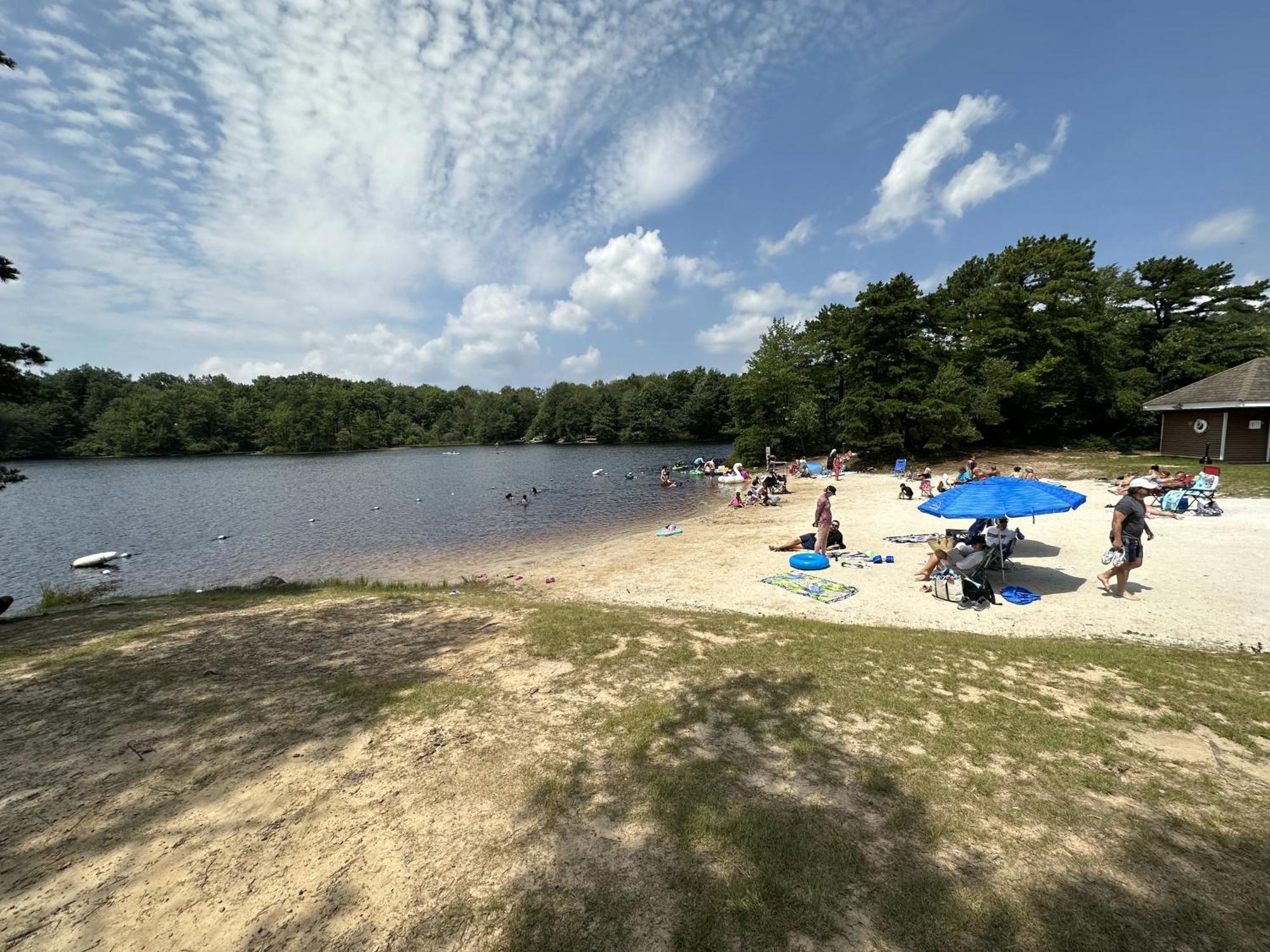 Wow!! Ultimate Pocono Retreat, Hot Tub, Game Room, Deck, Lakes, Skiing, Pools Long Pond Dış mekan fotoğraf