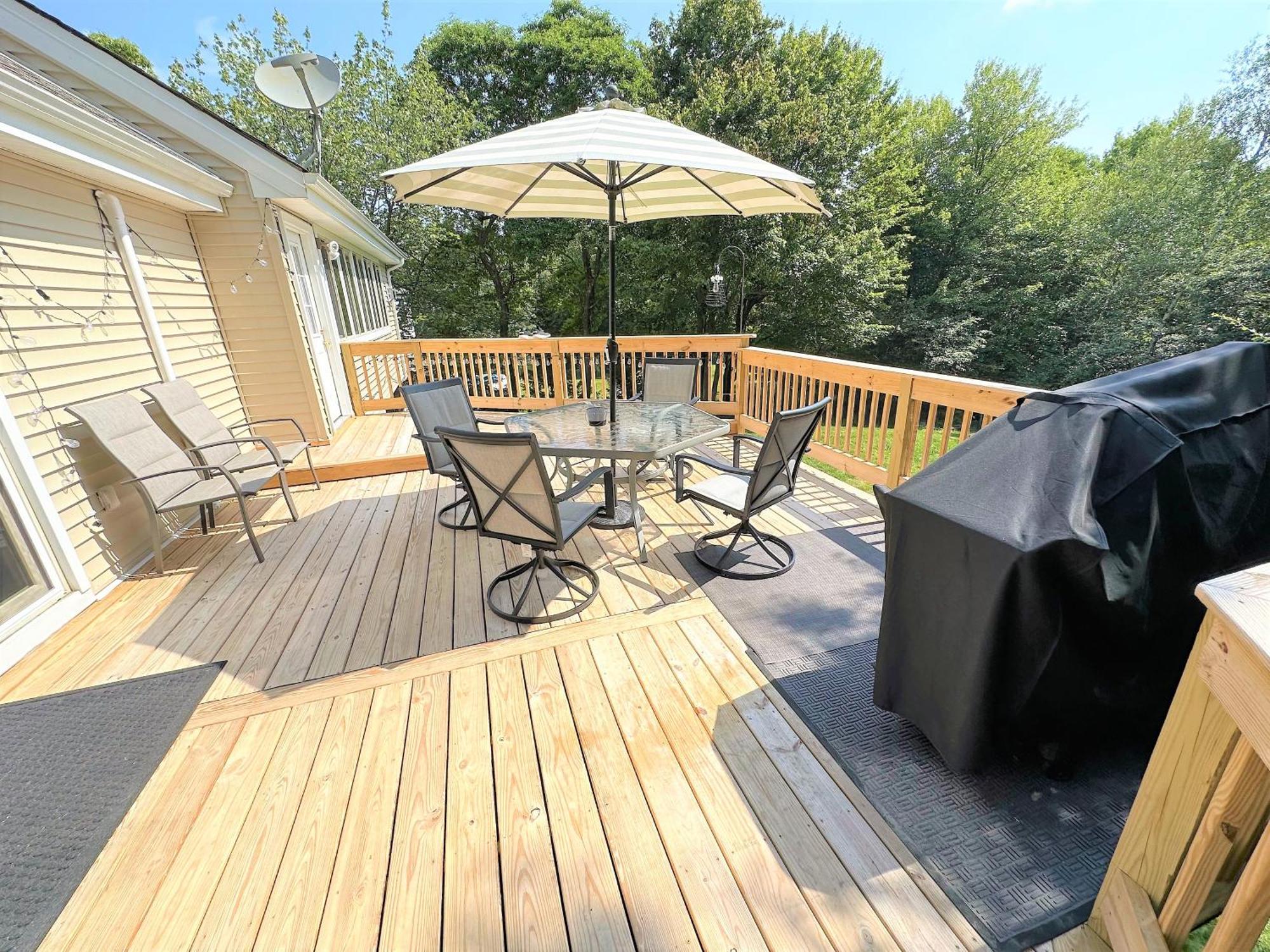 Wow!! Ultimate Pocono Retreat, Hot Tub, Game Room, Deck, Lakes, Skiing, Pools Long Pond Dış mekan fotoğraf