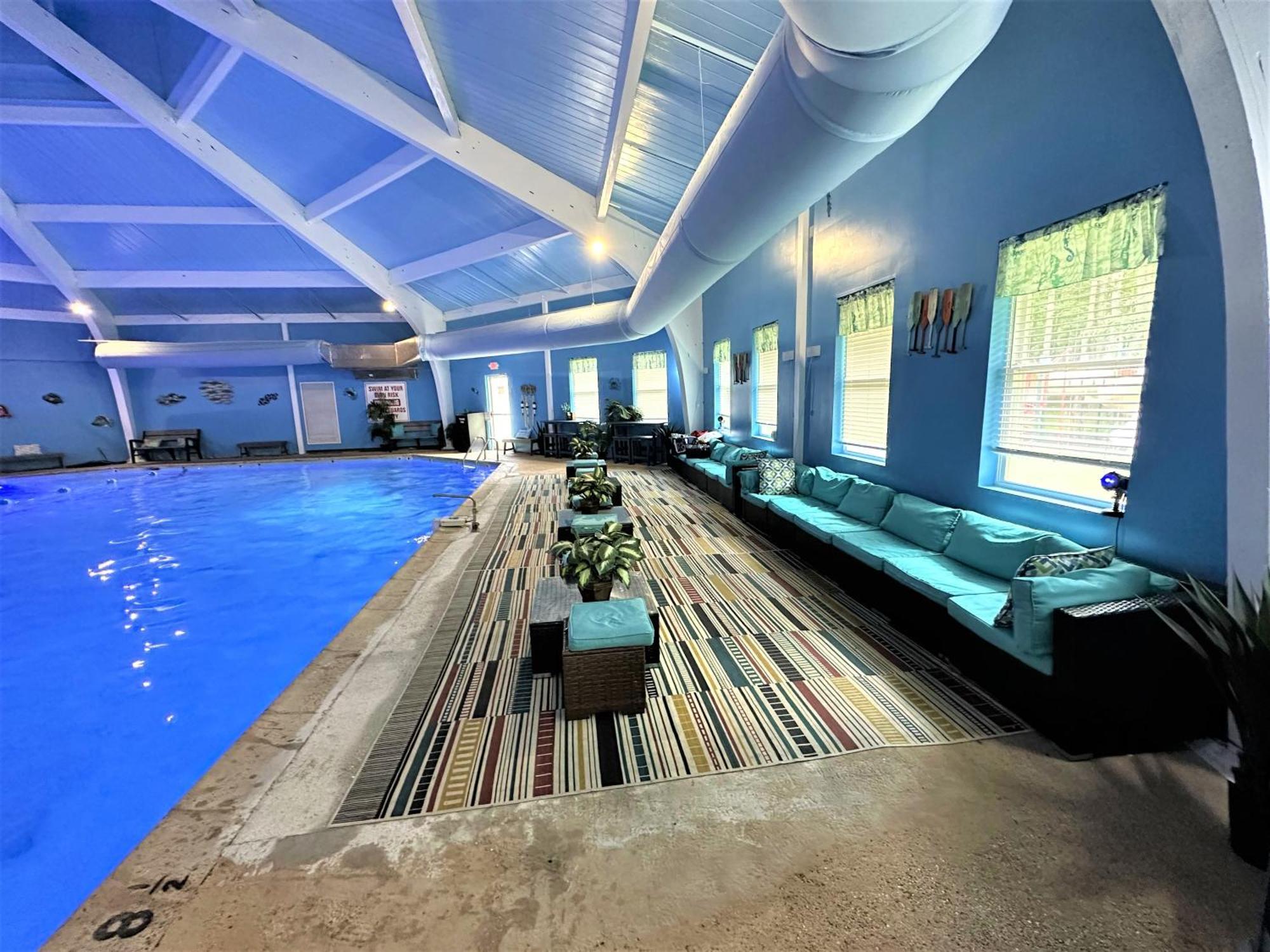 Wow!! Ultimate Pocono Retreat, Hot Tub, Game Room, Deck, Lakes, Skiing, Pools Long Pond Dış mekan fotoğraf